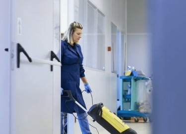 В данной статье мы рассмотрим услуги уборки и клининга в Санкт-Петербурге, их преимущества и как выбрать подходящую компанию. Мы ответим на часто з...